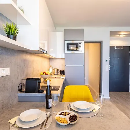 Apartament Lellemarine *